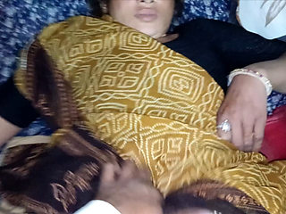 Indian daughter-in-law sat on his cock and fucked daughter-in-law's pussy