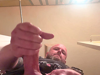 Big white cock moneyshot