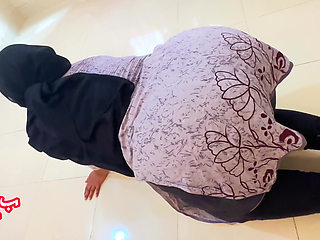 Unexpected Dirty Sex with Arabian Beauty Big Ass & Huge Boobs Maid While She Cleans - Cum Unlimited