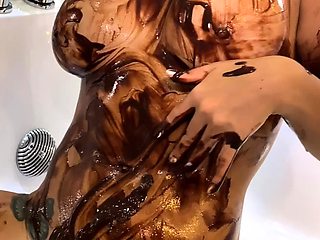 Love Chat Big Boobs Brunette Masturbating For Cam