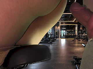 Rough sex with a stranger in the Gym and he came 2 Times.