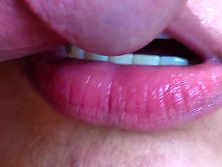 Close-up: Wet Messy and Sticky Cum on Juicy Goddess Amy Lips