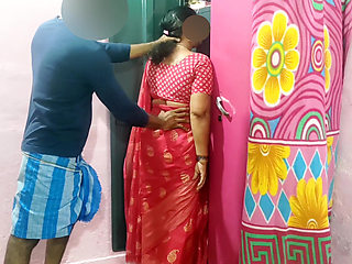 Desi Aunty Screams in Hurt While Having Anal Sex.