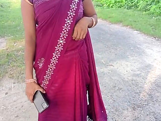 Village Bhabhi Fuck Her Hasband on Road