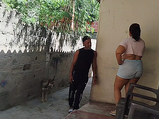 Unfaithful wife! She seduces her neighbor with her ass so he ends up fucking her and leaving her full of cum while she is home alone