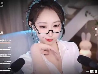 Domestic 3D Mini Theater: Reward for the Cold Female Boss ASMR: Japanese, Cam  Homemade Porn