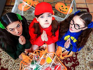 Jade and Bella's medium size tits video