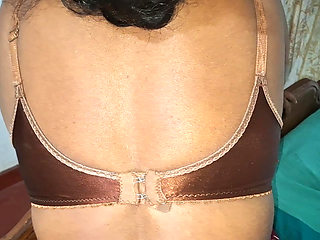 Desi hot wife amazing natural boobs