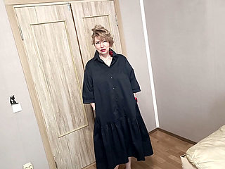 Masturbation of a cool hot GILF in red shoes and lingerie, with a large dildo in wet cunt & anal plug in her sweet butt...((