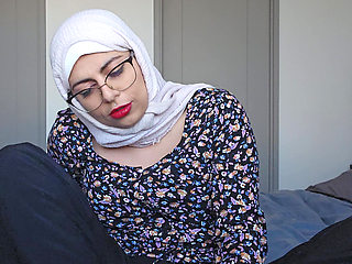 85. Mommy's Lesson Mia Niqab