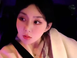 Tiny japanese babe outdoors showing boobs off