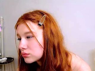 AMATEUR BRUNETTE TEEN NATURAL TIT CAUGHT MASTURBATINg CHEAT