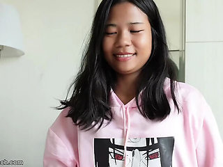 Thai teen lets me nut in her mouth while I work