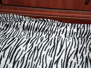 Homemade Masturbation in Front of the Mirror Without Taking off Her Panties