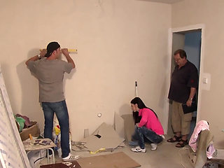 Sexy Girl Gets Railed by Worker's Huge Dick and Cumshot