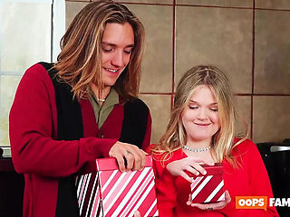 Stepfamily Christmas Orgy: Penny Barber & Coco Lovelock in Hot Group Sex with Big Natural Tits