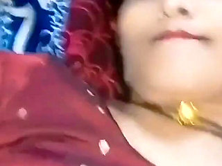 Indian Hot Girl and Her Boyfriend Meet Behind Her Husband and Enjoyed Sex Moment