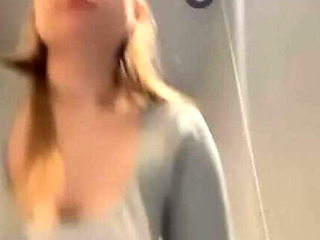 Public Anal Action: Jucielussie1's Double Penetration & Squirting