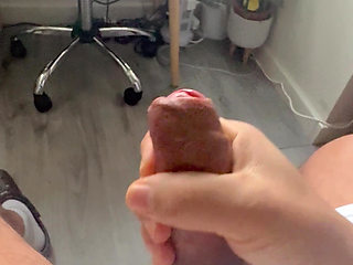 My straight friend love when I show him my dick