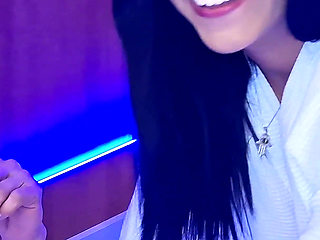 Fode Cast: Marombeira MILF with Big Clit in the Circle!