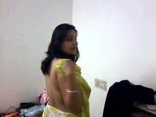 Sexy Aged Indian Aunty