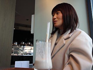 336KNB-260　【爆乳Iカップ】セックスレス2年！？舐め犬募集中の欲求不満奥様が登場！揺れる！弾む！たわみまくるっ！攻めに攻める爆乳四十八手！！！