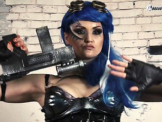 Bravo Models - science fiction clip