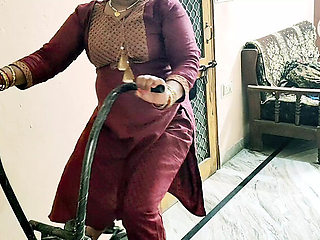 Hot Indian Bhabhi Gets Rough Gym Fuck with Hindi Dirty Talk - Desi Aunty Hardcore Sex