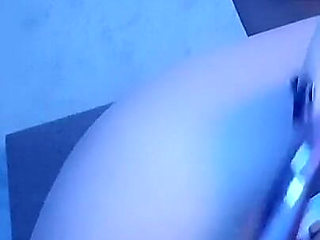 Squirting Dutch Girl.