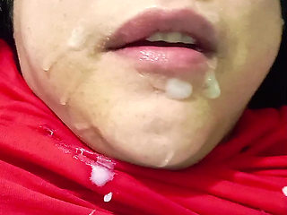 I surprise my stepmother with my cock in her mouth and she swallows my cum