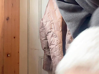 Pissing Pussy on the Toilet Sexy Hana Chan Cute Girl Petite