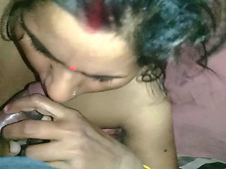 Customer ne rupaye ke bistar me le ja kar choda