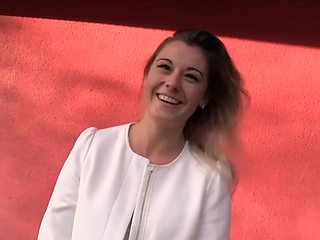 Blondie shows her insane body and gets fucked in public