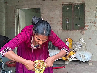 18 Year Old Girl Nude In Bathroom & Fingering Creampie Pusssy