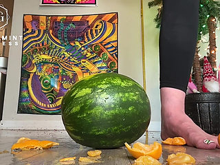 67 Giantess Size 16 Slo-mo Feet Crush Slow Motion Oranges & Watermelon Destruction
