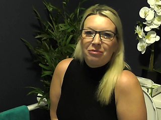 Louise's naughty bath time with a massive cock