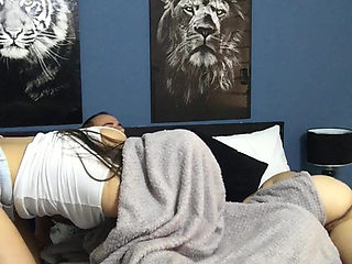 I fuck my two friends at the same time.