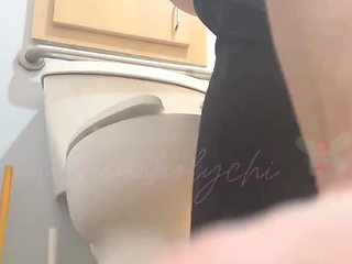 Desperate Public Pissing