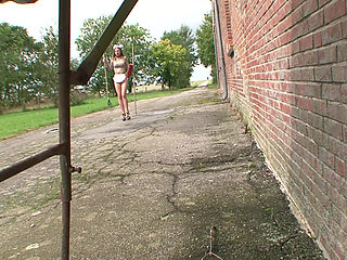 The rope - German BDSM slave pissing