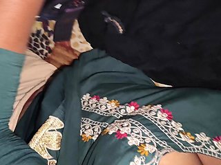 Woke up my sleeping wife at night and punched her ass! Desi vhabhi blowjob