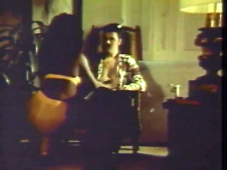 Black and white pussy licking in the bedroom