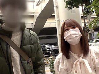 300MAAN-793　 <重乳Jカップ！！ド迫力の肉感エロボディ>今回はAV好きの変態夫婦に密着取材！！憧れのAV男優を前に、我慢できず旦那の目の前でまさかのNTRセックススタート！！