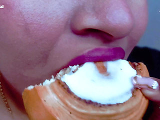 WELCOME TO MY CUMMY BEAR'S WORLD