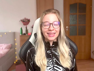 All You Need to Know About Latex Fetish (pvc, Leather)