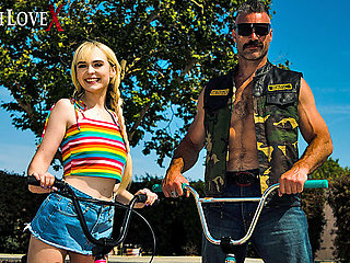 TOUGHLOVEX Third wheel with blond hair babe spinner Lilly Bell