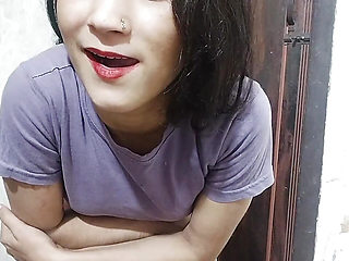 Step sister ka small tits dekh kar chod diya