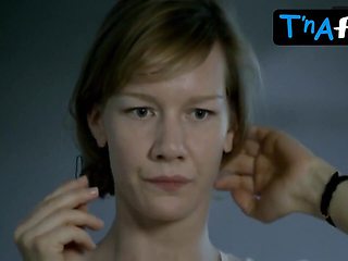 Sandra Huller Bum, Orbs Sequence in Uber Uns Das All