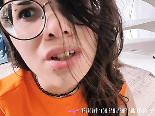 Amateur French Brunette Scooby-Doo Cosplay: Hairy Pussy Fucked Hard by Big Dildo Monster