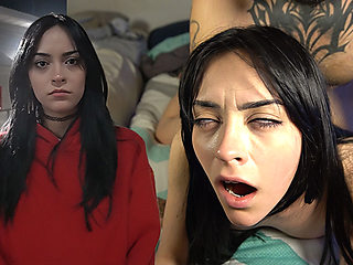 She Got Stood up at the Mall, so I Took Her to My Place to Console Her with My Cock.