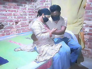 While visiting my sister-in-law's house, I saw my sister-in-law calling me for sex.